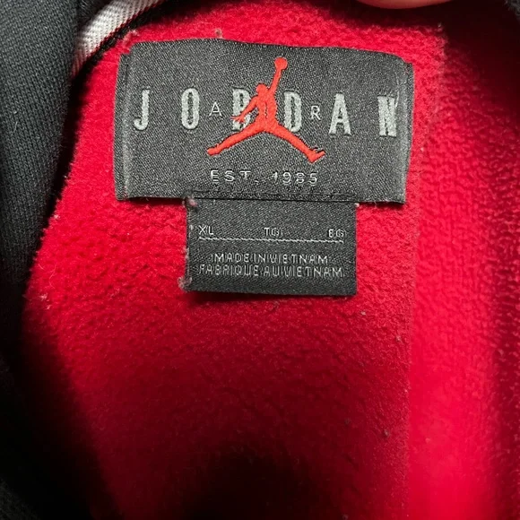 Traded* Vintage Maroon Jumpman Jordan Hoodie - Picture 5 of 5